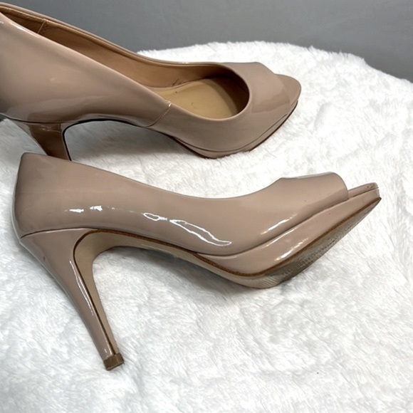 Aldo Nude Patent Leather open toe platform pump size 7.5 - Picture 5 of 10